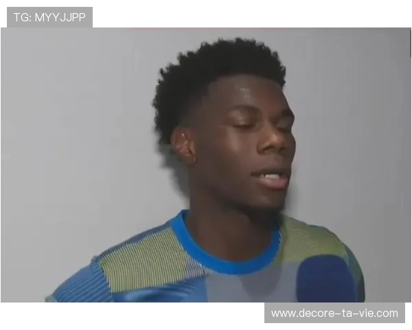 楚阿梅尼:有姆巴佩在场 每场比赛都充满胜利的可能 楚阿梅尼:有姆巴佩在场 每场比赛都充满胜利的可能