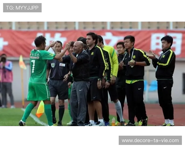 国安今日启程奔赴河南达万有望随队出征恩加德乌能否登场成疑 国安今日启程奔赴河南达万有望随队出征恩加德乌能否登场成疑