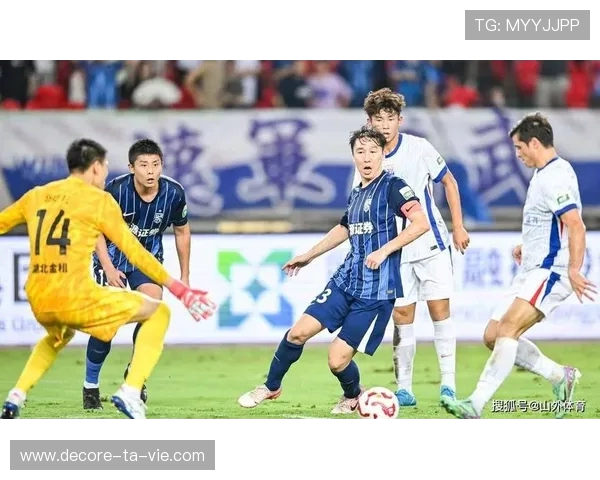 武汉三镇1-0绝杀申花终结八轮不胜困局 迎来关键胜利 武汉三镇1-0绝杀申花终结八轮不胜困局 迎来关键胜利