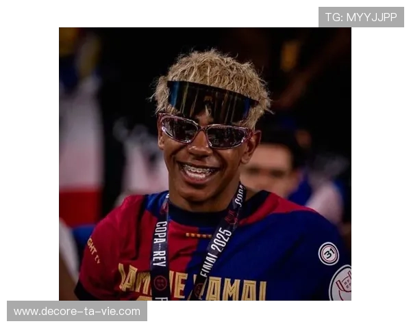 格林伍德称亚马尔为现役最佳球员 梅西是历史最强球员 格林伍德称亚马尔为现役最佳球员 梅西是历史最强球员