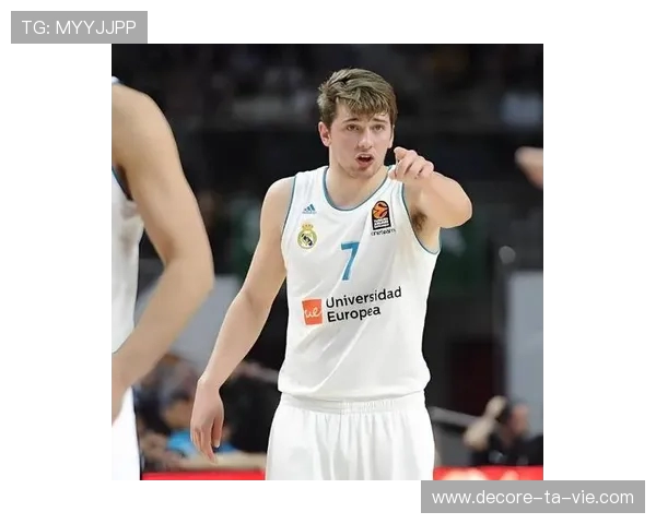 原创NBA官宣第六周东西部周最佳:东部布伦森,西部东契奇 原创NBA官宣第六周东西部周最佳:东部布伦森,西部东契奇